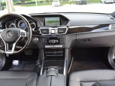 Used 2014 Mercedes-Benz E 250 BlueTEC Sedan image 53