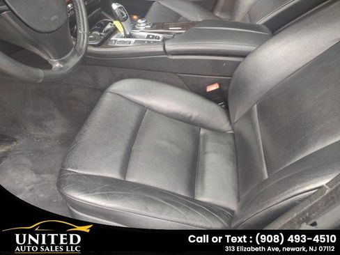 Used 2013 BMW 528i xDrive Sedan image 11