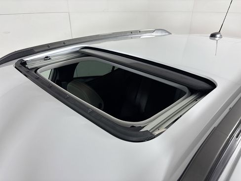 New 2026 Chevrolet Trax ACTIV w/ Sunroof Package image 25