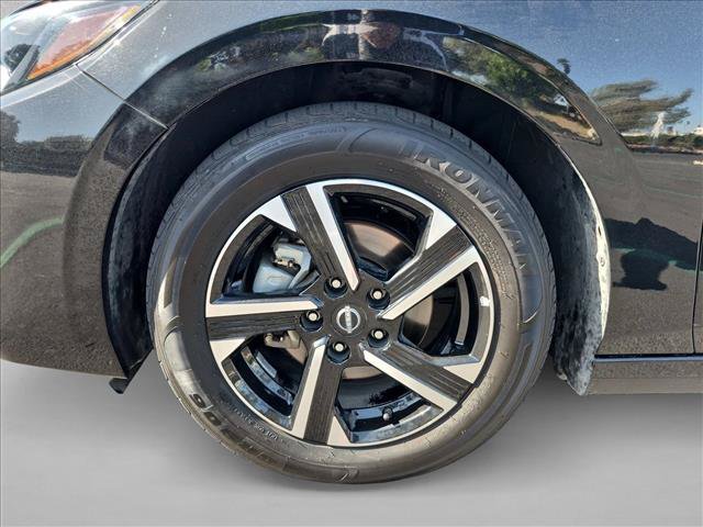 Used 2025 Nissan Sentra SV FWD image 22