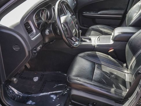 Used 2020 Dodge Charger SXT w/ Leather Interior Group RWD image 17