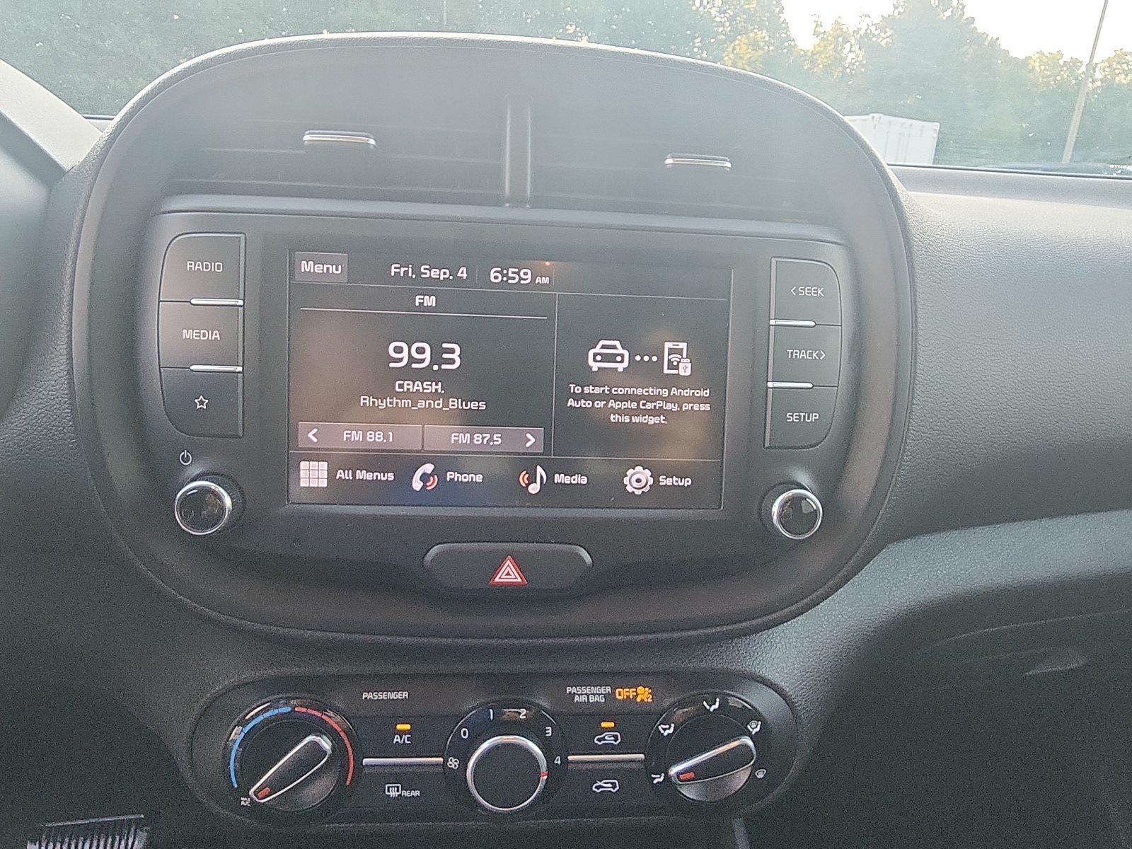 Used 2022 Kia Soul LX w/ Technology Package FWD image 17