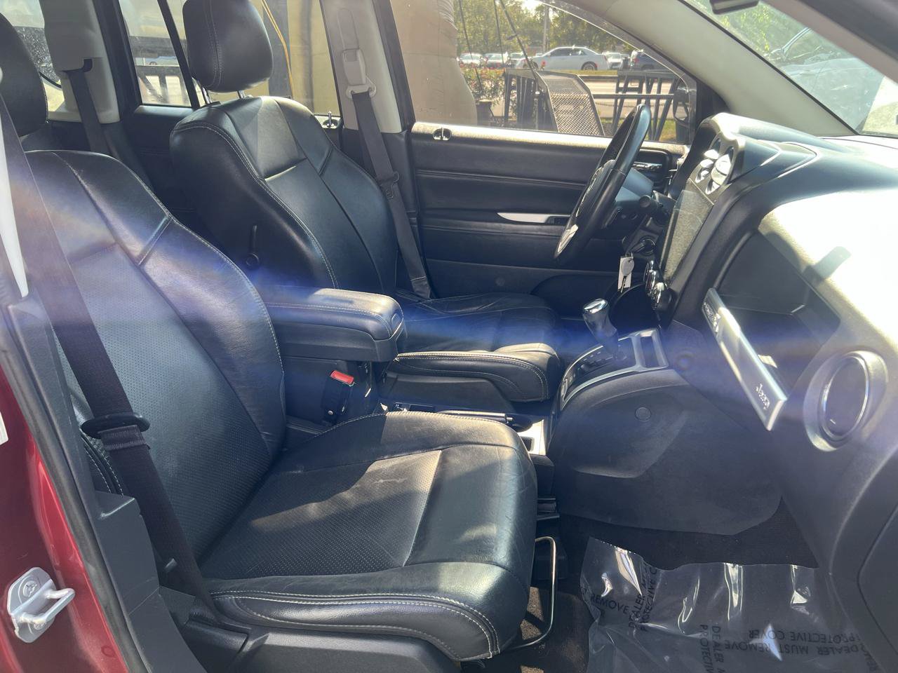 Used 2015 Jeep Compass High Altitude AWD/4WD image 16