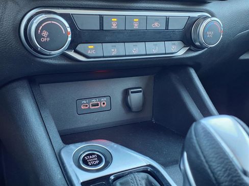 Used 2023 Nissan Sentra SV image 12