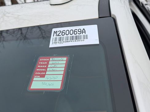 Used 2023 GMC Yukon AT4 w/ AT4 Premium Package image 40