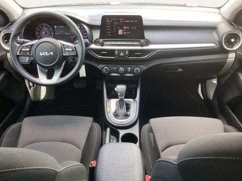 Used 2024 Kia Forte LXS FWD image 4