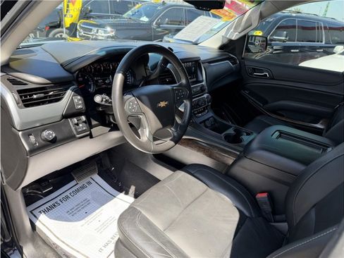Used 2020 Chevrolet Suburban LT w/ Max Trailering Package RWD image 18