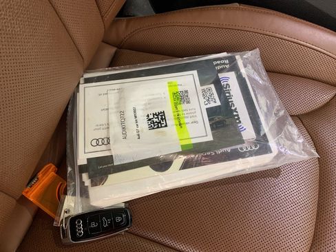 Used 2022 Audi Q7 3.0T Prestige image 45