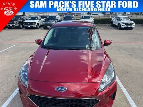 Used 2021 Ford Escape SE w/ Cold Weather Package FWD image 2