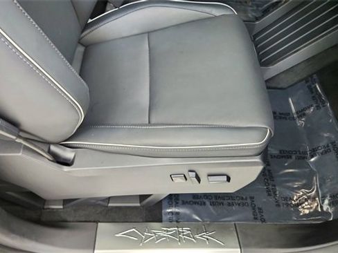 Used 2024 Tesla Cybertruck AWD Crew Cab image 19