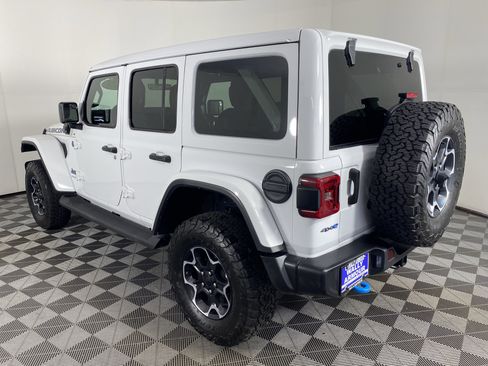Used 2023 Jeep Wrangler Unlimited Rubicon 4xe w/ Cold Weather Group AWD/4WD image 11