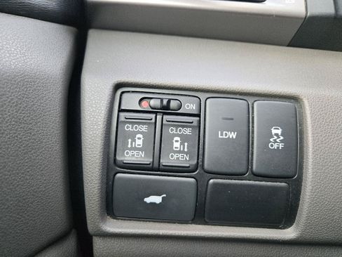 Used 2017 Honda Odyssey EX-L image 30