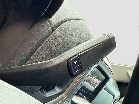 Used 2022 Chevrolet Silverado 1500 Custom Trail Boss image 16