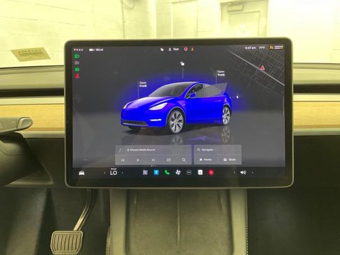 Used 2023 Tesla Model Y Long Range AWD/4WD image 13