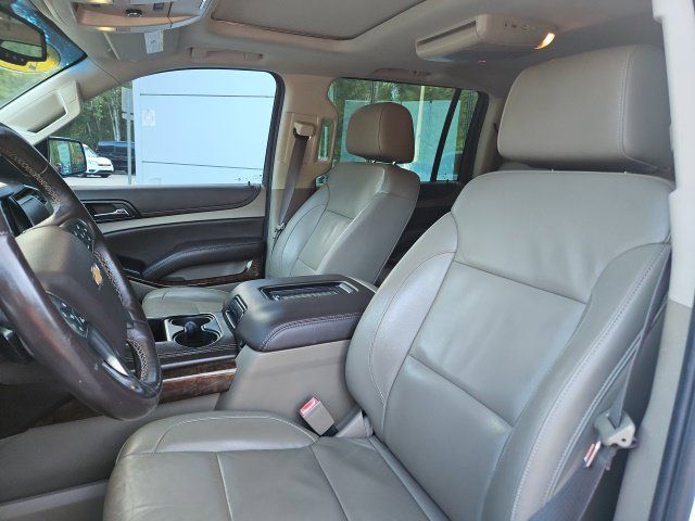 Used 2017 Chevrolet Suburban LT w/ Luxury Package RWD image 14
