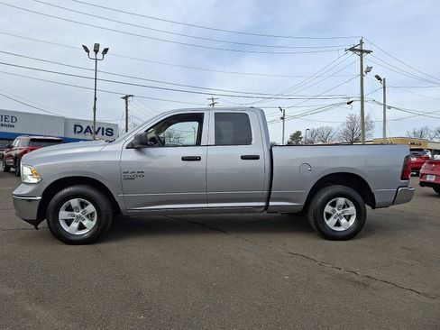 Used 2024 RAM 1500 Classic SLT image 6
