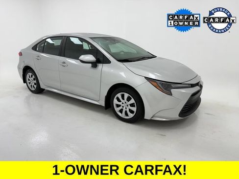 Used 2025 Toyota Corolla LE FWD image 1