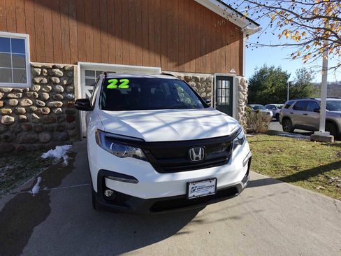 Certified 2022 Honda Pilot Sport image 3