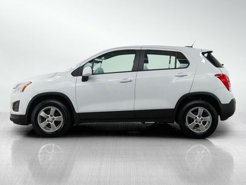 Used 2015 Chevrolet Trax LS image 2