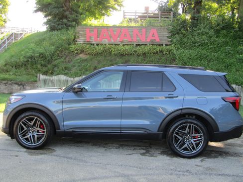 Used 2025 Ford Explorer ST w/ Sun And Sound Package AWD/4WD image 1
