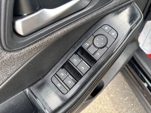 Used 2023 Nissan Rogue SV image 11