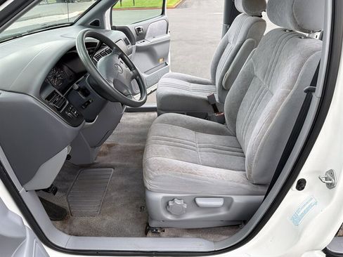 Used 1998 Toyota Sienna LE image 34