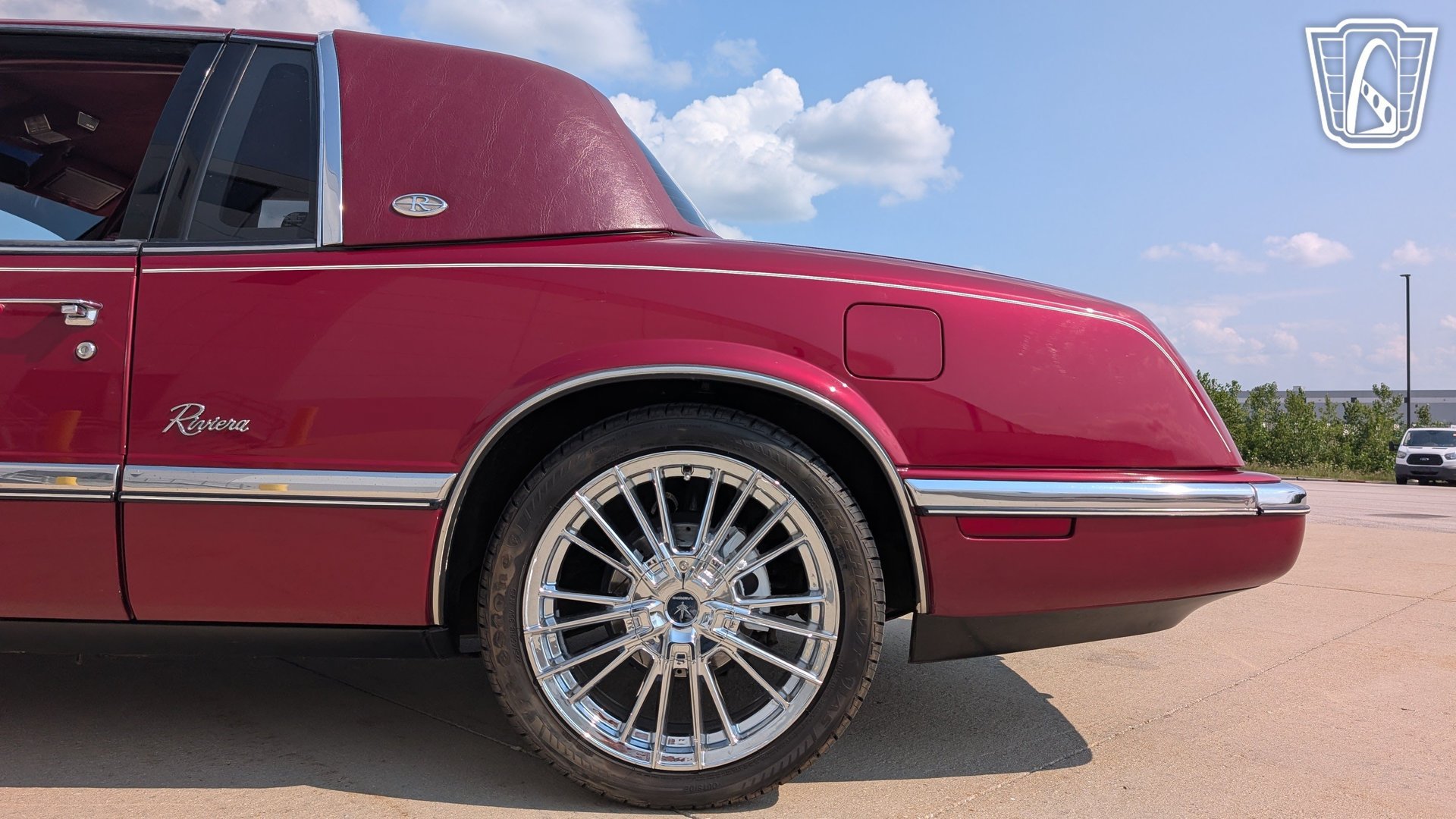 Used 1990 Buick Riviera Coupe FWD image 34