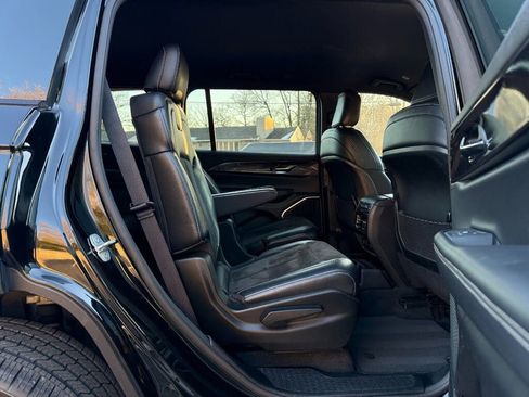 Used 2021 Jeep Grand Cherokee L Laredo image 12