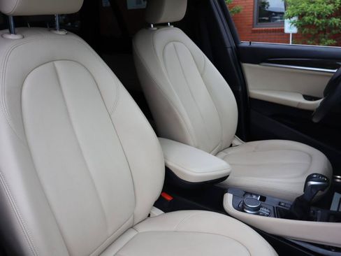Used 2018 BMW X1 xDrive28i w/ Premium Package AWD/4WD image 33