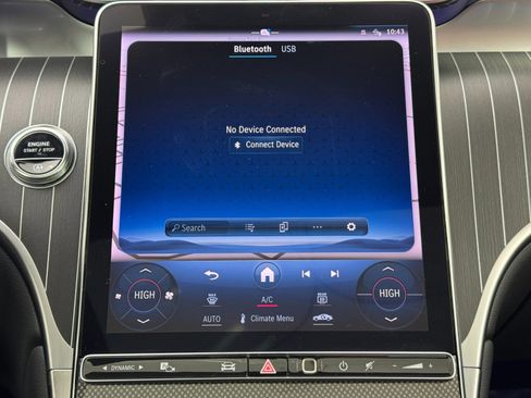 Used 2023 Mercedes-Benz GLC 300 w/ AMG Line image 29