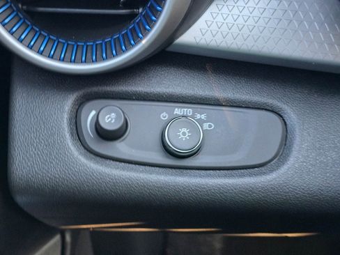 Used 2025 Chevrolet Trax LS w/ Driver Confidence Package image 24