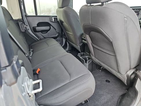 Used 2022 Jeep Wrangler Unlimited Sport image 13