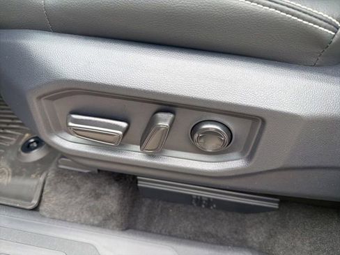 New 2026 Toyota Tundra Limited AWD/4WD image 17