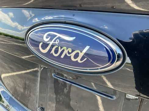 Used 2016 Ford Escape SE w/ Equipment Group 201A FWD image 18