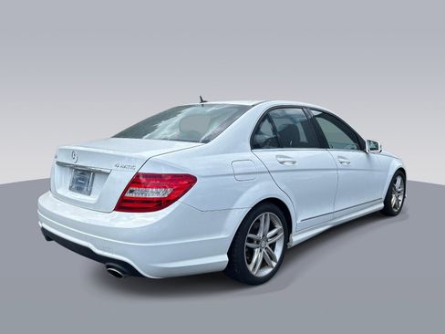 Used 2013 Mercedes-Benz C 300 4MATIC Sedan image 3