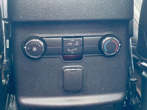 Used 2018 Ford Explorer Sport w/ Ford Safe & Smart Package image 24