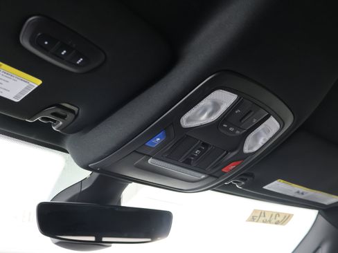 Used 2021 RAM 2500 Big Horn w/ Level 2 Equipment Group image 12