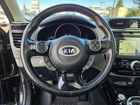 Used 2016 Kia Soul + w/ Primo Package image 18
