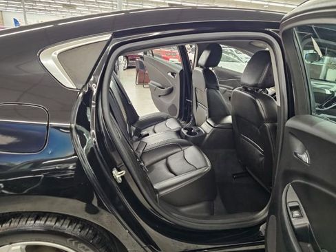 Used 2017 Chevrolet Volt LT w/ Comfort Package image 30