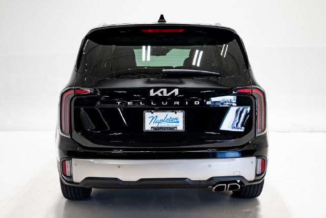 Used 2025 Kia Telluride EX w/ EX Captain's Chair Package FWD image 34