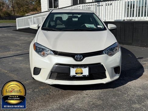 Used 2015 Toyota Corolla LE image 2