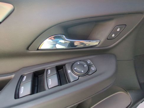 Used 2022 Chevrolet Bolt LT image 22