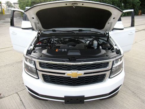 Used 2018 Chevrolet Suburban LS AWD/4WD image 31