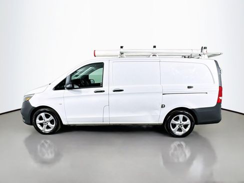 Used 2019 Mercedes-Benz Metris image 2