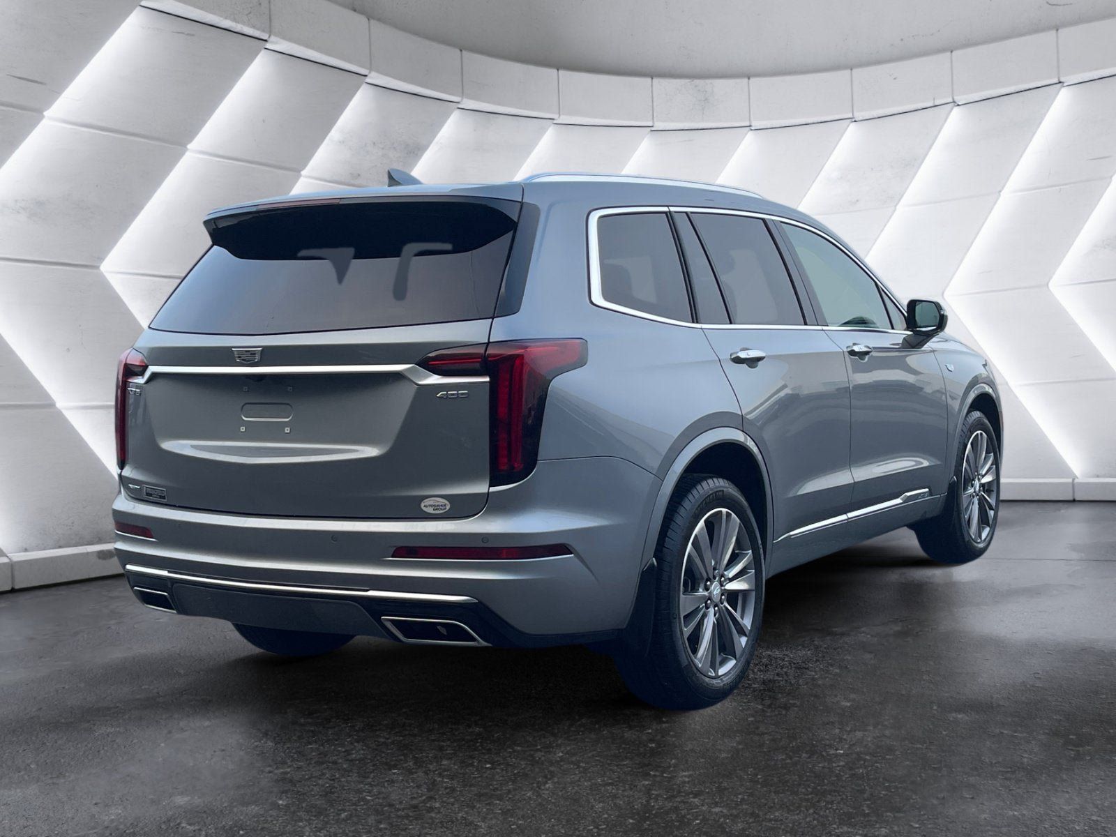 Certified 2025 Cadillac XT6 Premium Luxury w/ LPO, Floor Liner Package AWD/4WD image 6