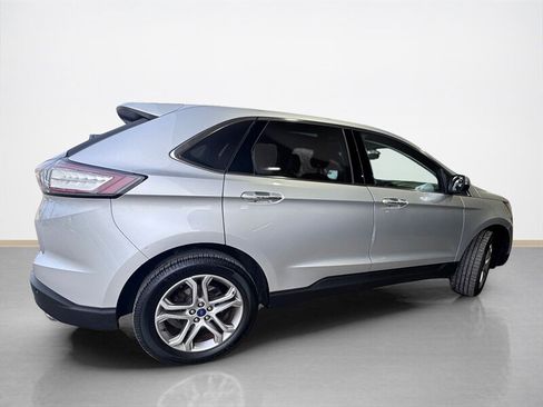 Used 2016 Ford Edge Titanium image 2