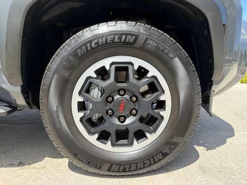 Used 2026 Toyota 4Runner TRD Off-Road Premium AWD/4WD image 30