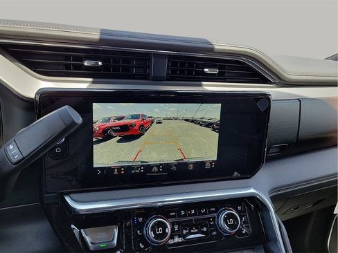 Used 2024 GMC Sierra 2500 Denali w/ Denali Reserve Package image 14