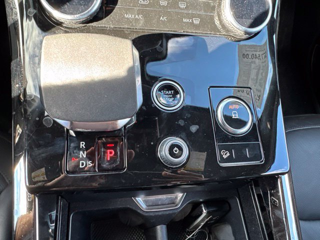 Used 2023 Land Rover Range Rover Sport SE AWD/4WD image 17