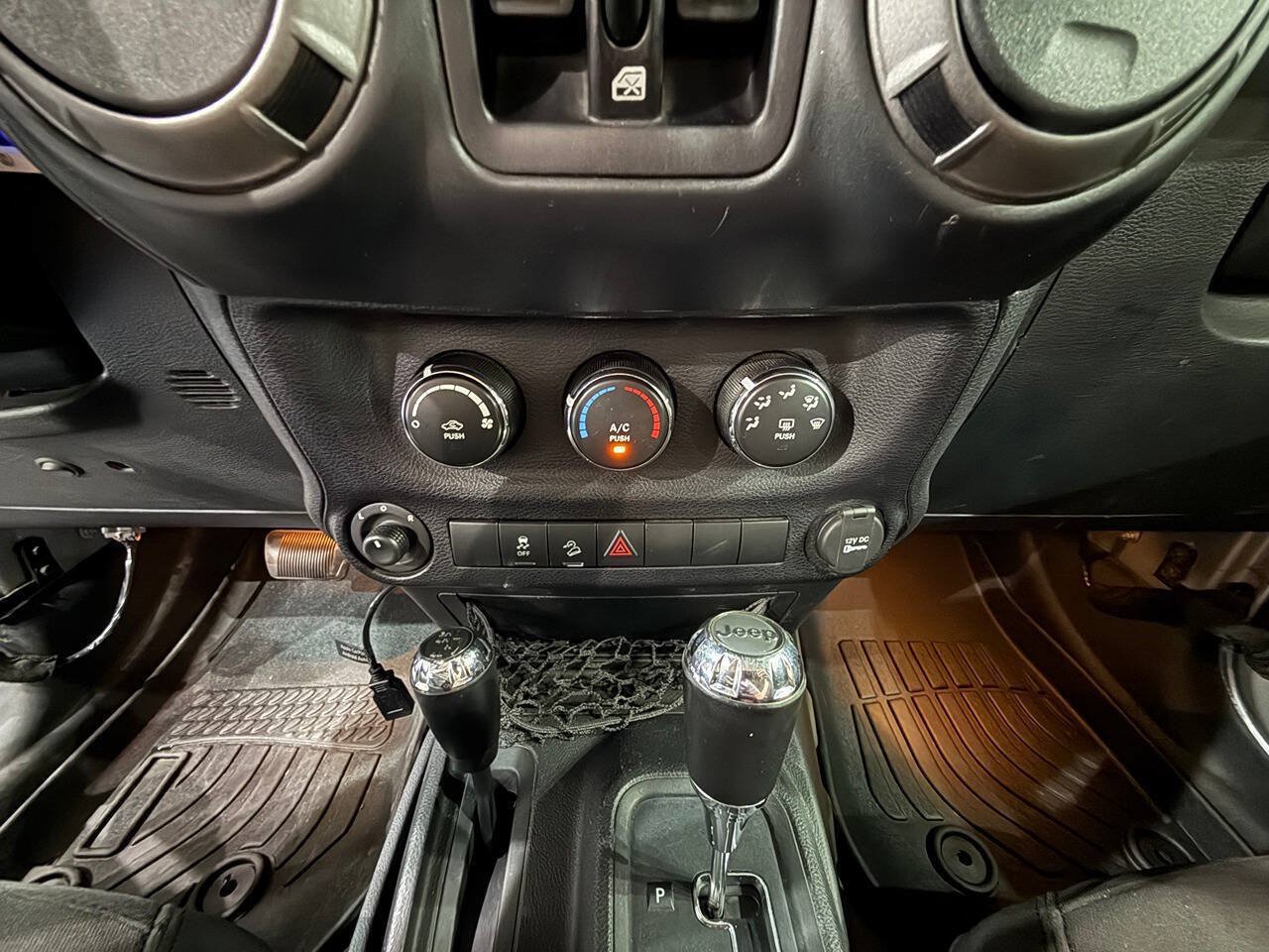 Used 2016 Jeep Wrangler Unlimited Sport w/ Quick Order Package 24S AWD/4WD image 14